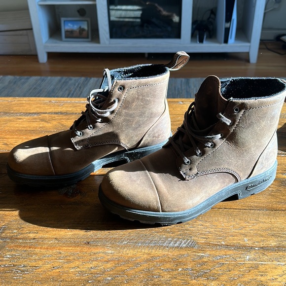 Blundstones - Picture 3 of 5